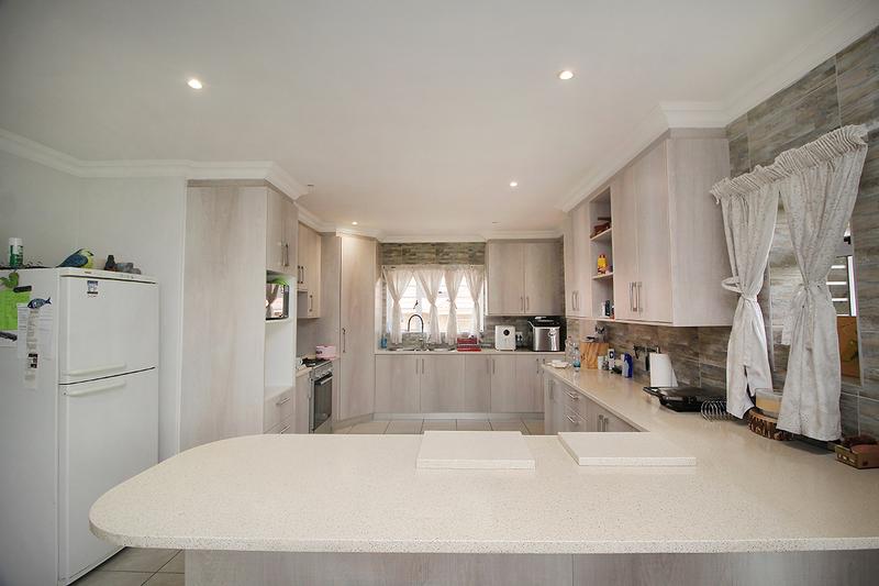 4 Bedroom Property for Sale in Dolphin Creek Golf Estate Western Cape